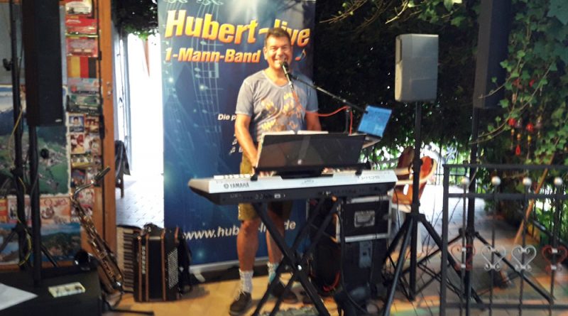 Firmen-Sommerfest mit Alleinunterhalter Hubert-live