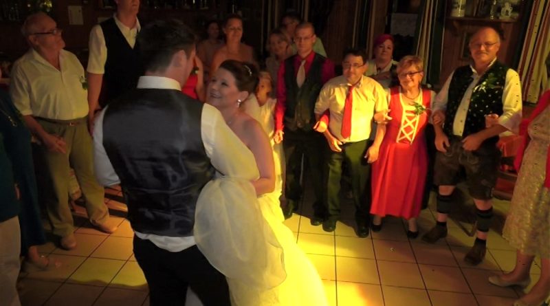 romantischer Schlußtanz Hochzeit